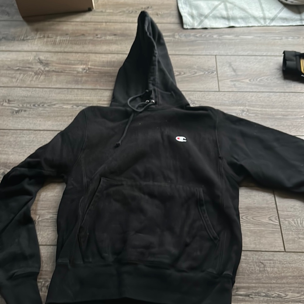 Black champion hoodie